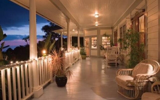 Ka'awaloa Plantation Bed & Breakfast
