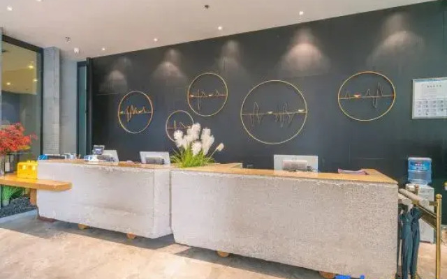 Xiadou Hotel (Nanning Nanhu Square Metro Station Store)