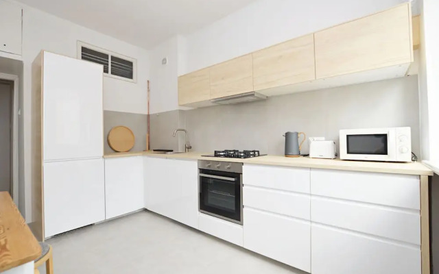 Lighthouse by 3City Rentals