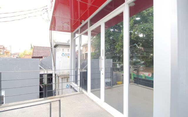 Kamar Keluarga Kemanggisan Syariah