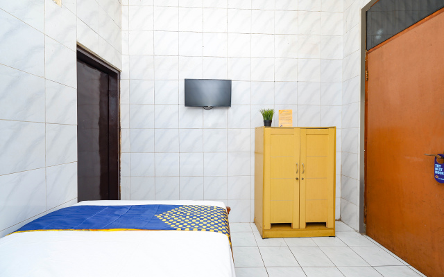 SPOT ON 2011 Hotel Mekar Sari