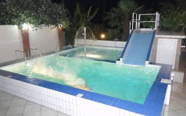 Samotlor, Guest House