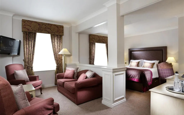 Macdonald Kilhey Court