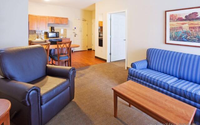 Candlewood Suites Athens by IHG