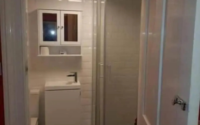 Snug - Fountain Bank Apartment