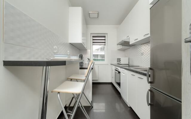 Apartment Near the River by Renters