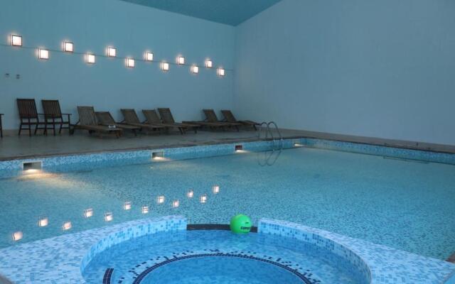 LucyTour Hotel Resort