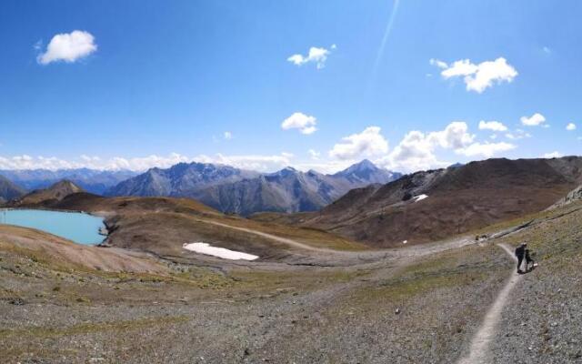 Apart la Montagnia