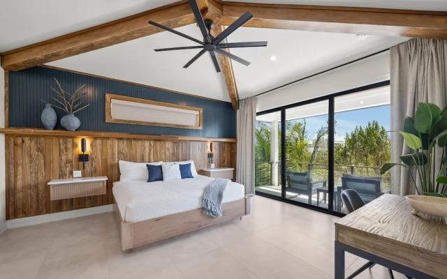 Deep Blue Sea in Sarasota