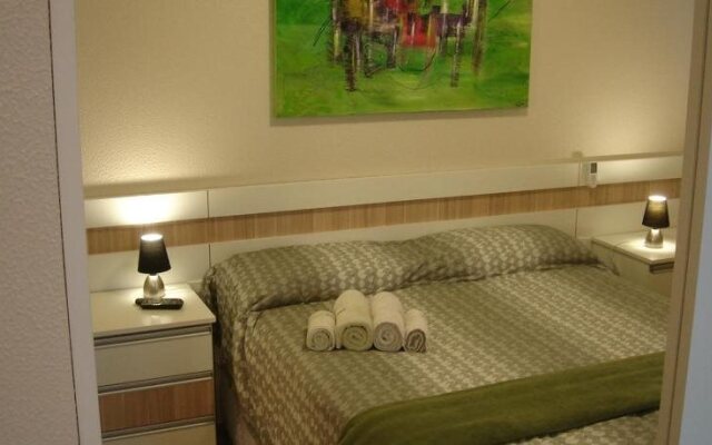 Wall Street Flat Service