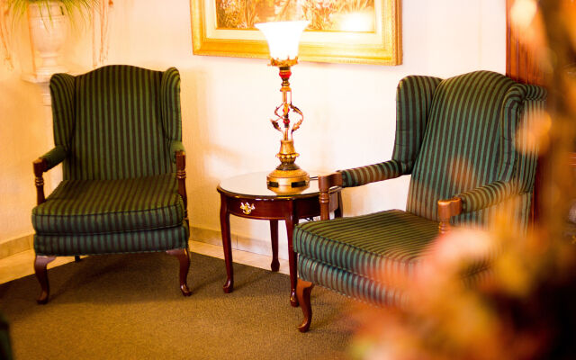 Hotel & Suites Aliana