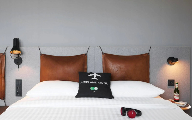 Moxy Cologne Bonn Airport