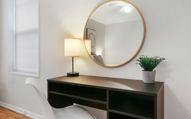 Spacious & Furnished 3BR Apt Rogers Park