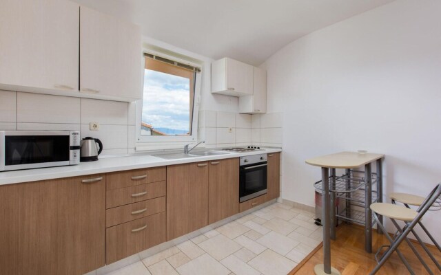 Amazing Apartment in Radici With Wifi and 2 Bedrooms