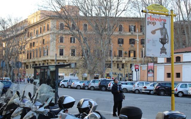 Casa Claudia Giulio Cesare