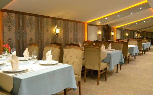 Panagia Suite Hotel
