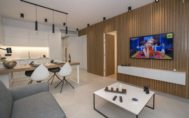 Acropolis Golden Suites by GHH