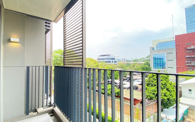 Good And Homey 1Br Apartment At Arumaya Residence