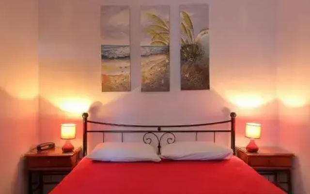 Ionia rooms