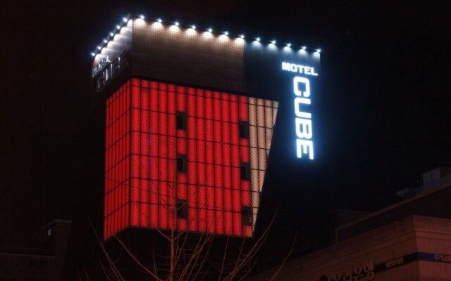 Cube Motel