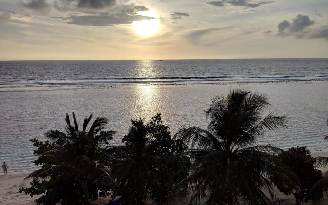 Huvan Beach Hotel at Hulhumale'