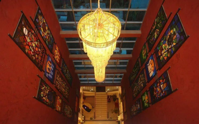 Sarem International Hotel