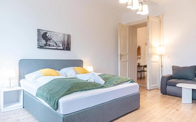 attractive 2BR Apt. Near AKH- Ideal for Longstays