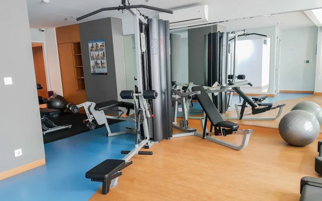 Elegant 2BR Gallery West Apartment