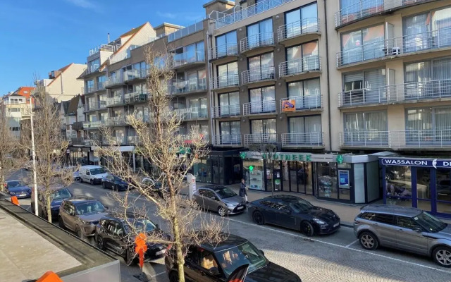 Apartment in Nieuwpoort With sea Beach