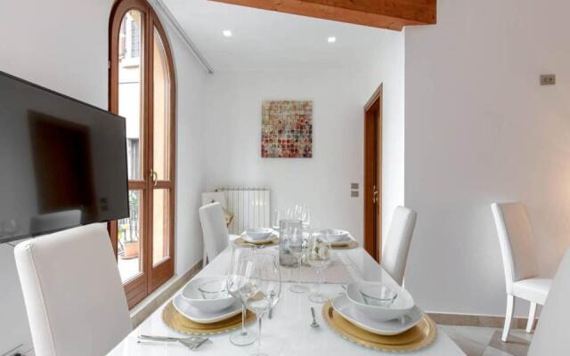 Palazzo Teatro Vecchio-Holiday Suites Salò