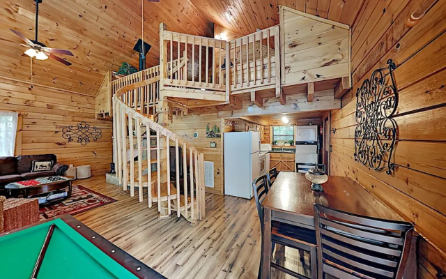 A Birds Song - 2 Br Cabin