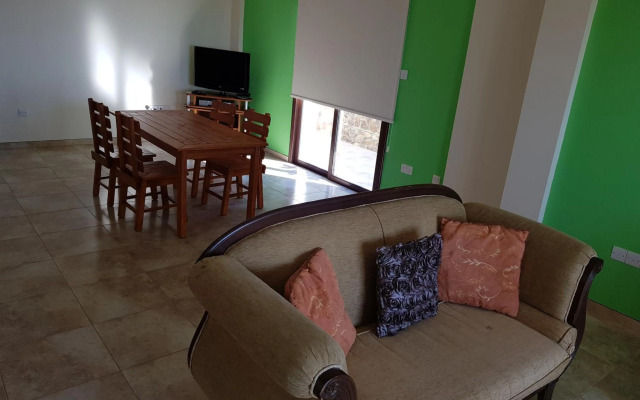 JOANNA SUNSET APTS Pomos