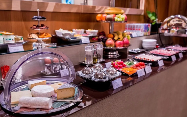 Hôtel Pergolèse Paris Champs Elysées