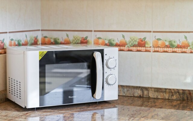 Inviting Mansion in Calpe with Hot Tub