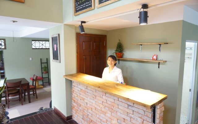 Leiden Homestay & Cafe