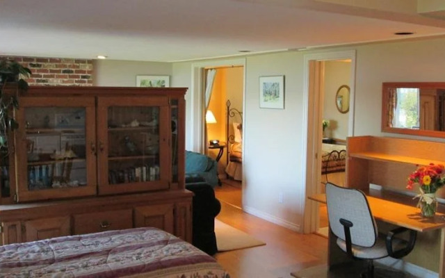 Royal Roads Oceanfront Vacation Rental