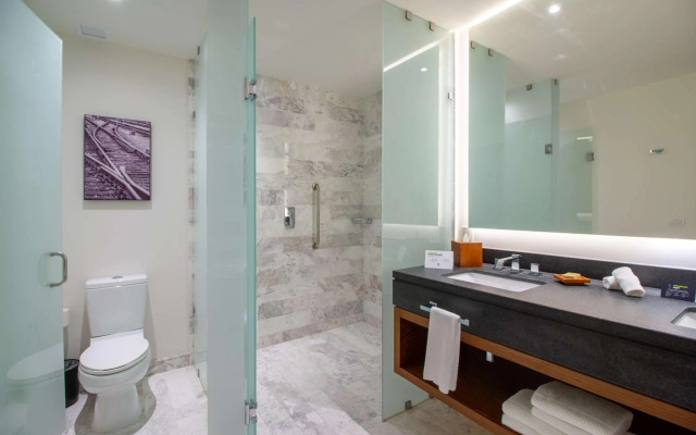 DoubleTree by Hilton Celaya