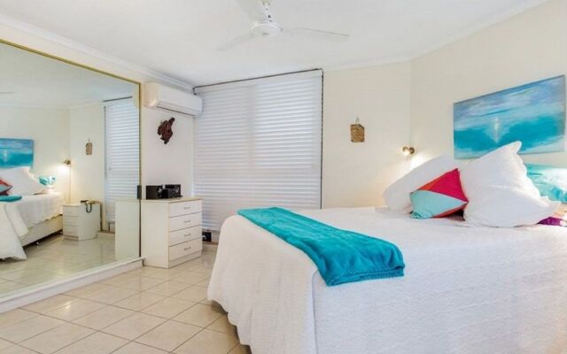 Cairns Ocean View Apartment