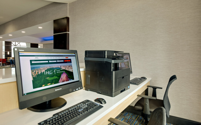 Holiday Inn Express Hotel and Suites Nashville-Opryland by IHG