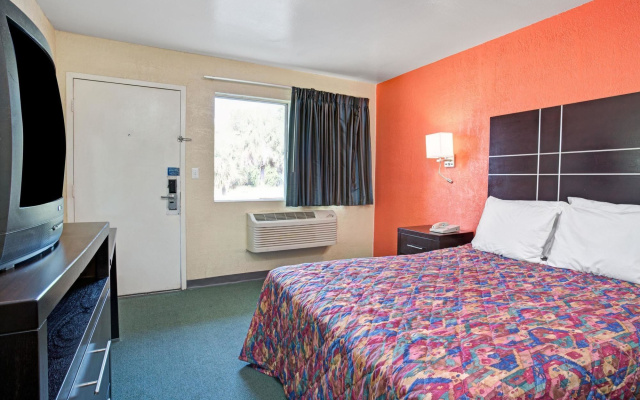 Knights Inn Jacksonville North