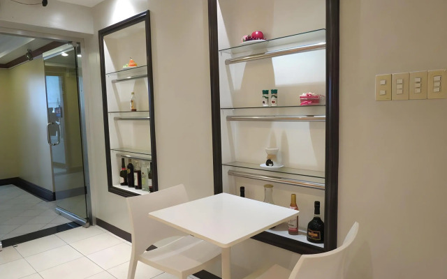 Jupiter Suites