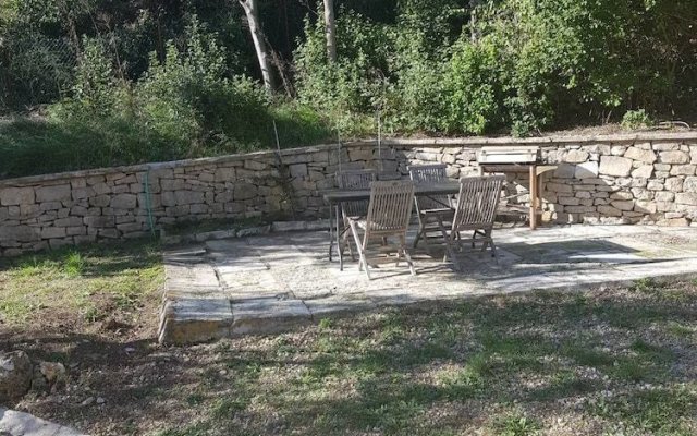 En pleine Nature à Nîmes avec Piscine