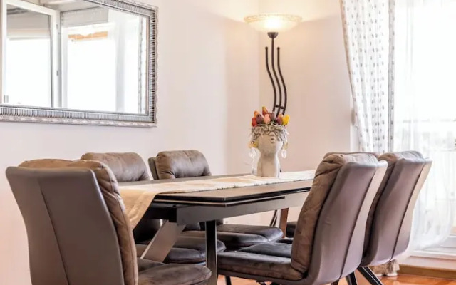 Beachaholic M&G, Luxury Seaside Suites On Znjan