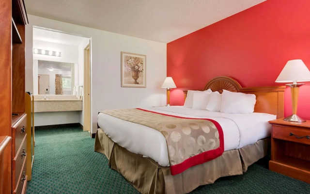 Ramada by Wyndham Cleveland Airport West