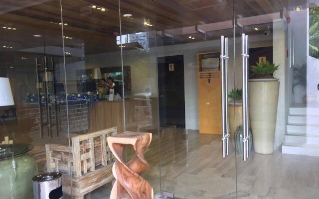 Cebu Uncle Tom's Cabin Hotel powered by Cocotel