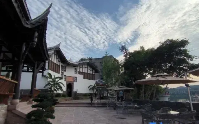 Fujiang Mountain Lodge