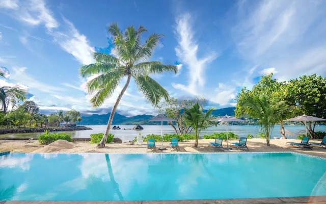 Pineapple Beach Villas