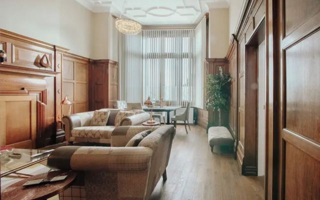 Outstanding Massive Apartment With Character