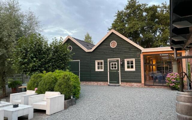 Flora’s B&B