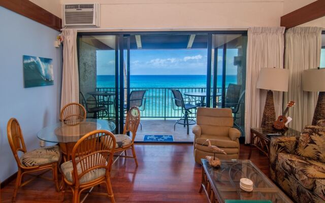 Papakea A403 3 Bedroom Condo by RedAwning